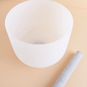 Crystal Singing Bowl white with soft stick new